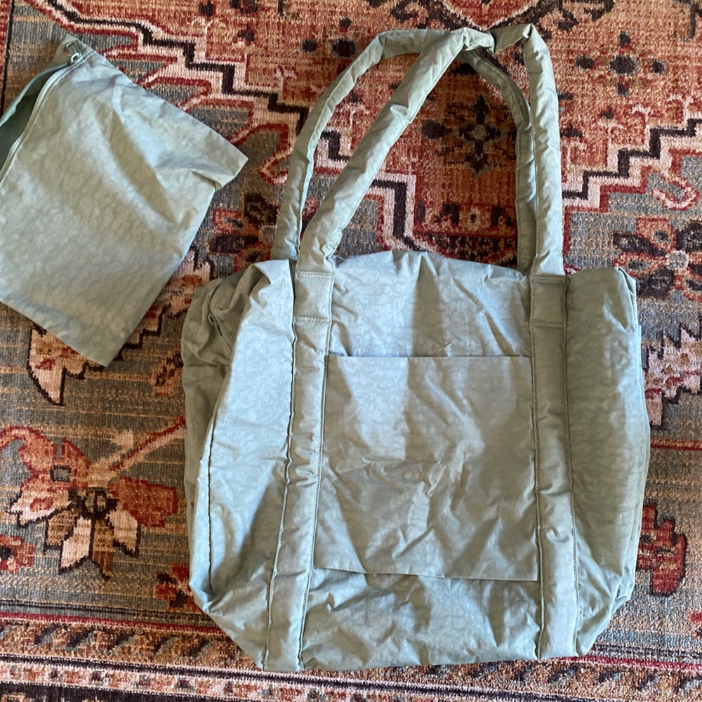 BAGGU Cloud Carry On